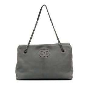 Pre-Loved Chanel Large Calfskin Ultra Stitch Hamptons Enamel CC Tote